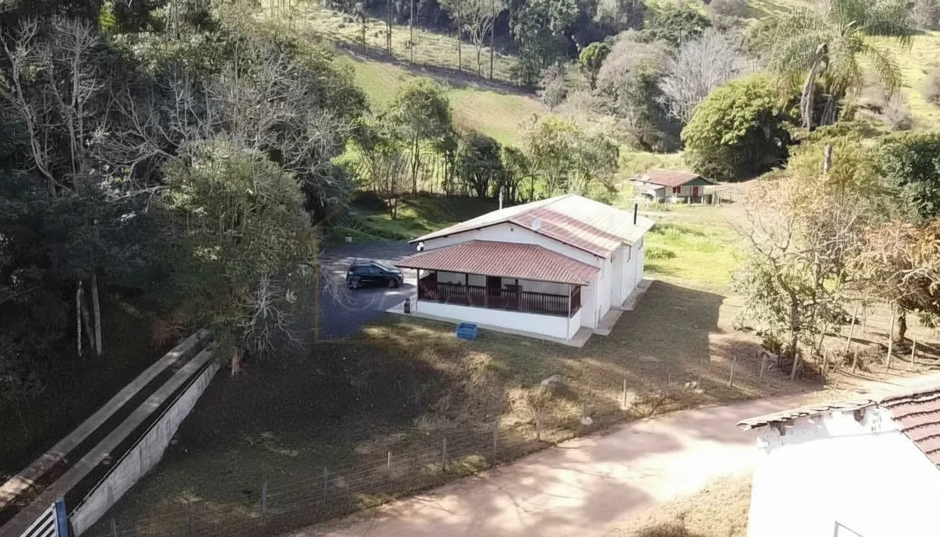 Imagem Chácara 142 m² à venda em Pocinhos do Rio Verde, Caldas