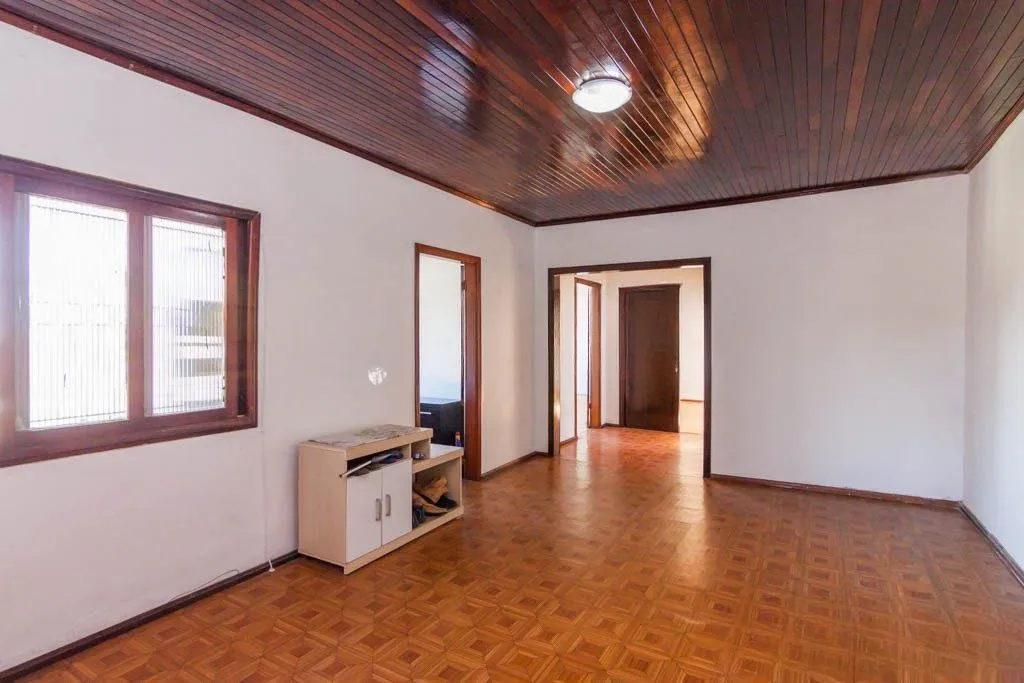 Imagem Casa com 3 quarto e 230m² à venda em Farrapos, Porto Alegre.