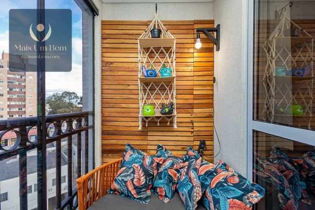 Imagem Apartamento com 2 quartos, sacada com churrasqueira e sacada na suíte à venda por R$ 589.000 - Novo Mundo - Curitiba/PR