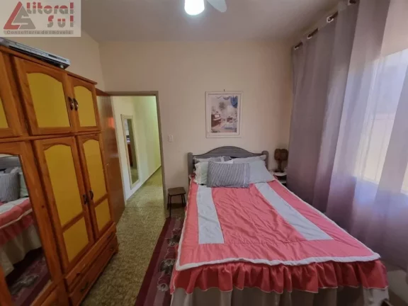 Imagem Imperdível oportunidade: Casa Geminada com edícula à venda em Praia Grande-SP, Caiçara! 2 quartos, 1 sala, 2 banheiros, 2 vagas, 139,15 m²!