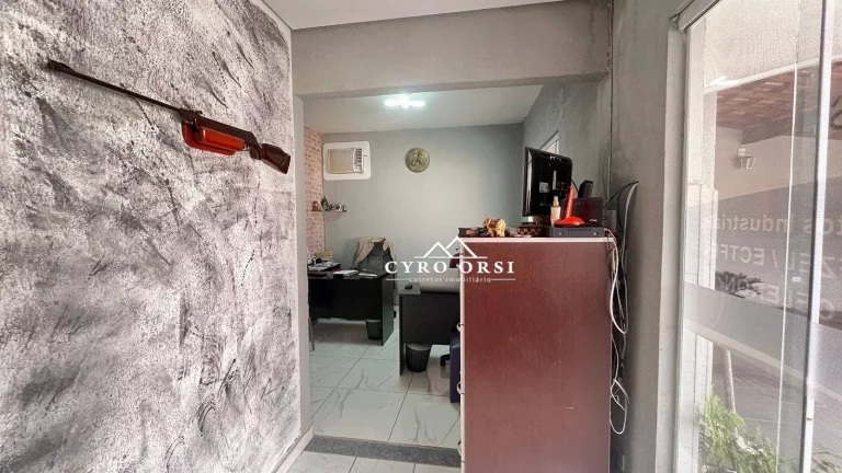 Imagem Casa com 5 dormitórios à venda, 150 m² por R$ 630.000,00 - Vila Industrial - Piracicaba/SP
