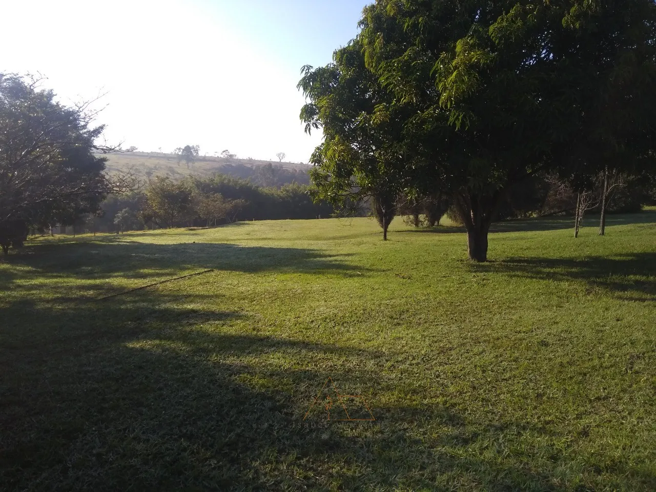 Imagem Sitio em Itu-SP: 3 quartos, 1 suíte, sala ampla, 3 banheiros, 23.000m² de área no Parque Nossa Senhora da Candelária