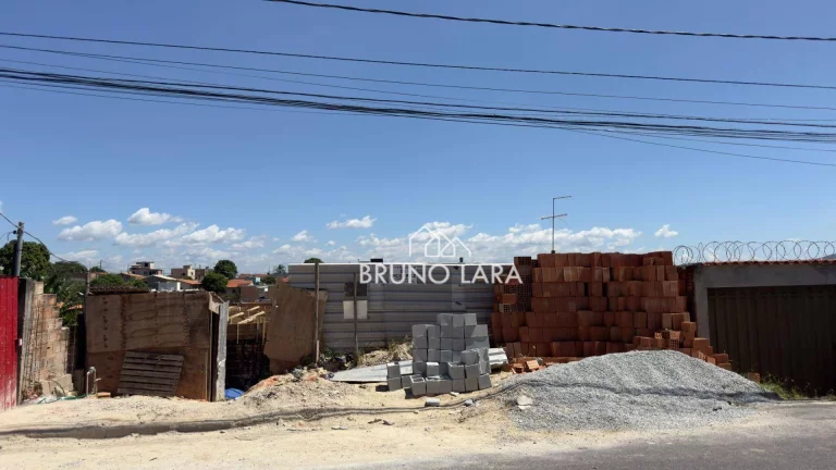 Imagem Casa a venda em Betim MG / Bairro Espírito Santo