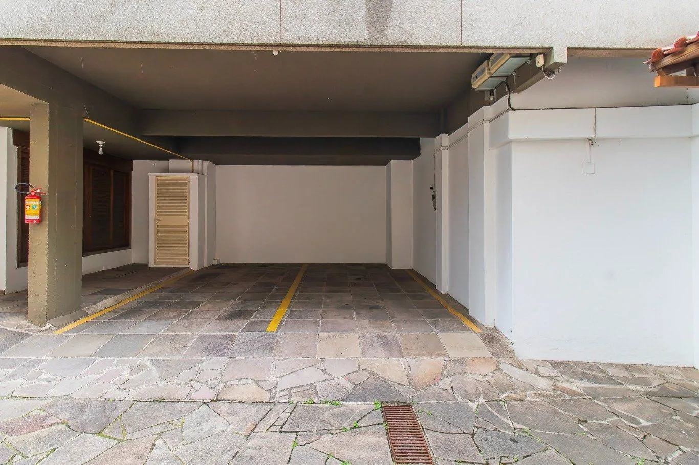 Imagem Apartamento de 2 dormitórios e 94m² à venda em Petrópolis, Porto Alegre.
