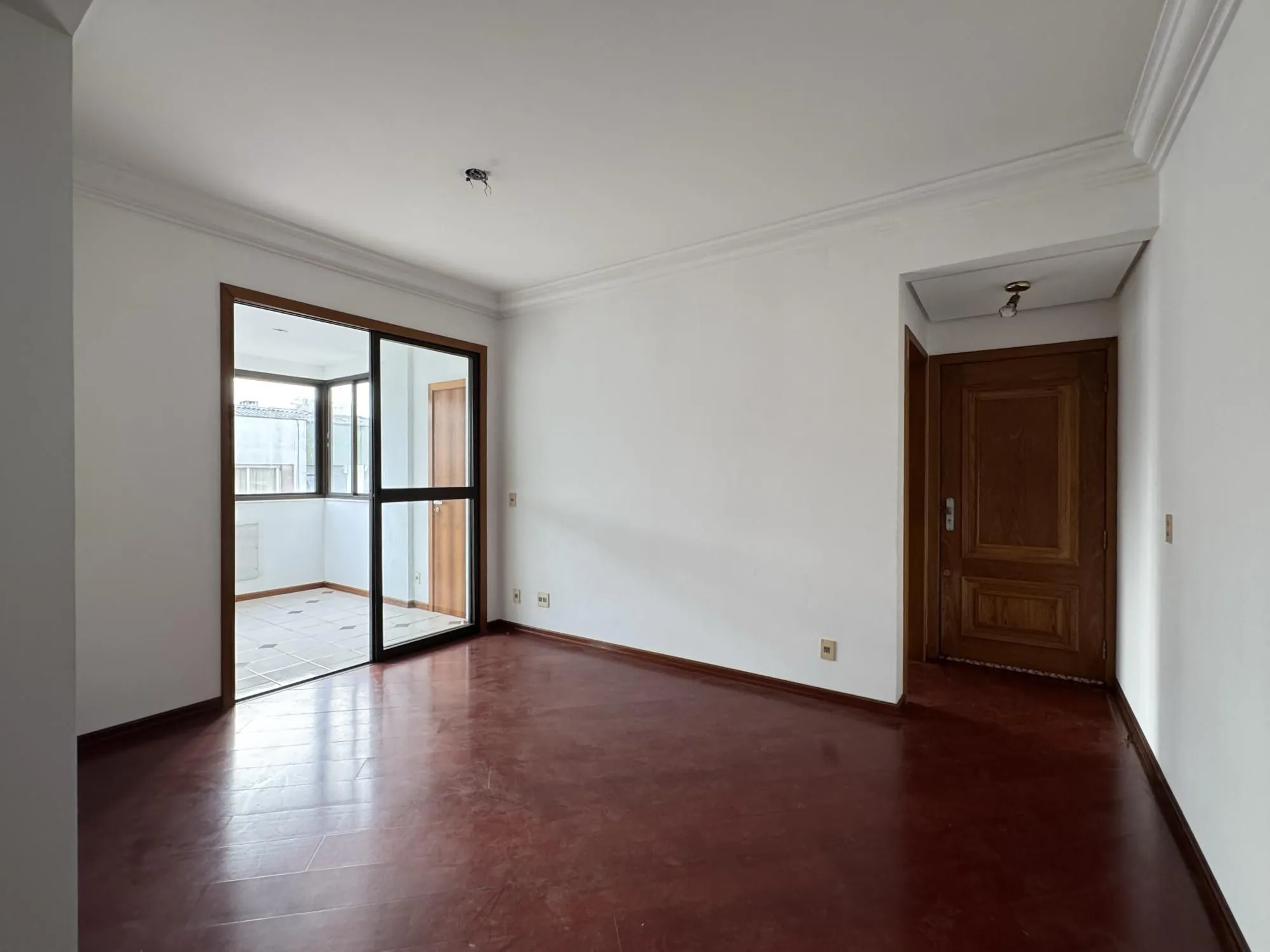 Imagem Apartamento 3 dormitórios com sacada, suíte e vaga de garagem no Menino Deus