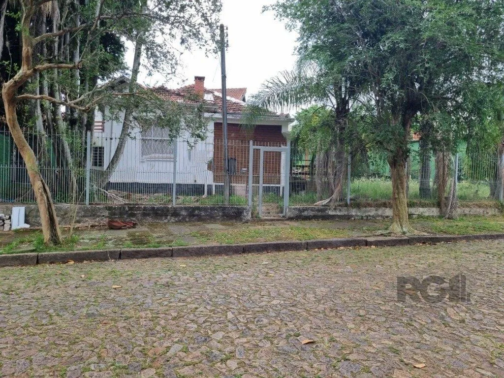 Imagem Casa com 3 quartos, 4 vagas e 120m² no bairro Vila Assução