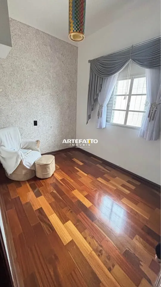 Imagem Casa com 3 dormitórios no bairro Santo Agostinho