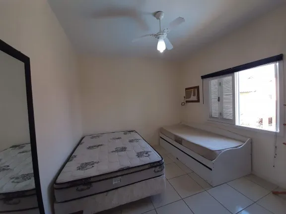 Imagem Casa com 5 Quartos à Venda ou Temporada, 200 m² em Posto 4 (Capão Novo) - Capão da Canoa