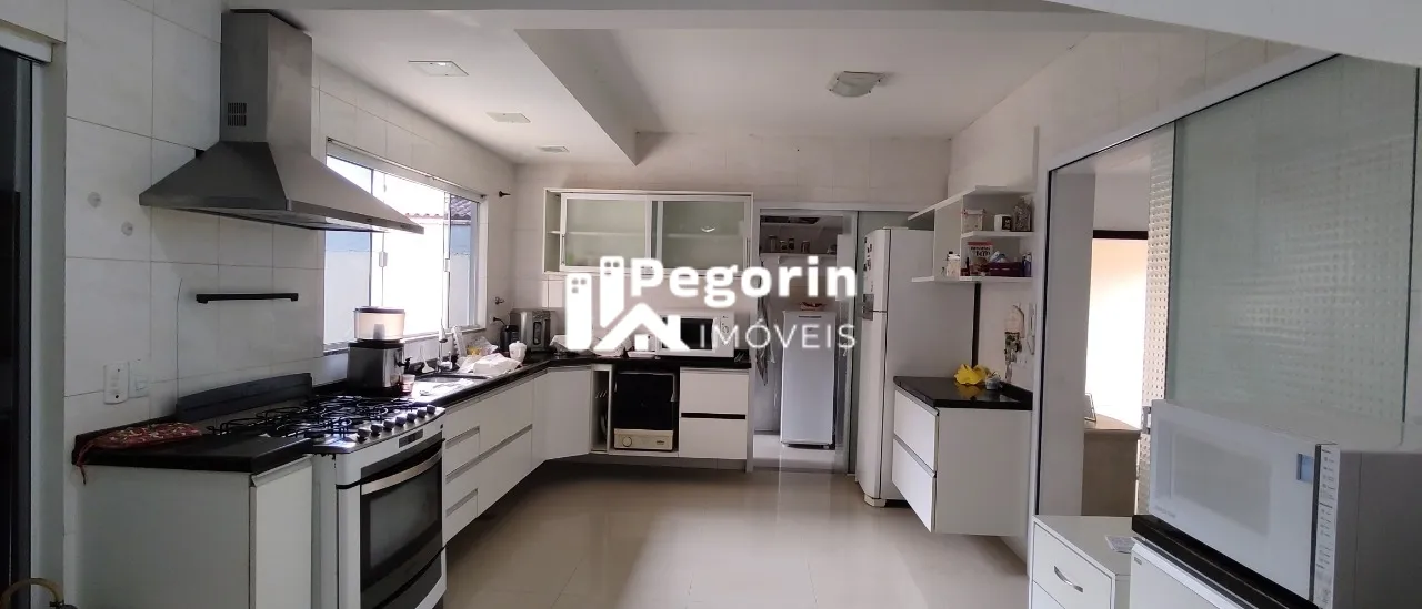 Imagem Casa à venda em Piraquara, Centro, com 4 quartos, 238,00m²