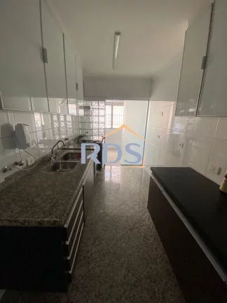 Imagem Vende apartamento de 158m² com 3 dormitórios e duas vagas no Caxingui