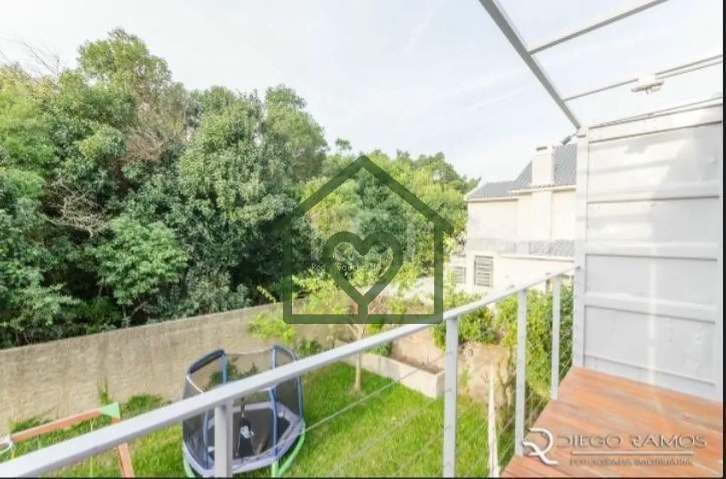Imagem Casa container à venda no Morro da Apamecor, com vista deslumbrante para o Rio Guaíba! São 333m²...