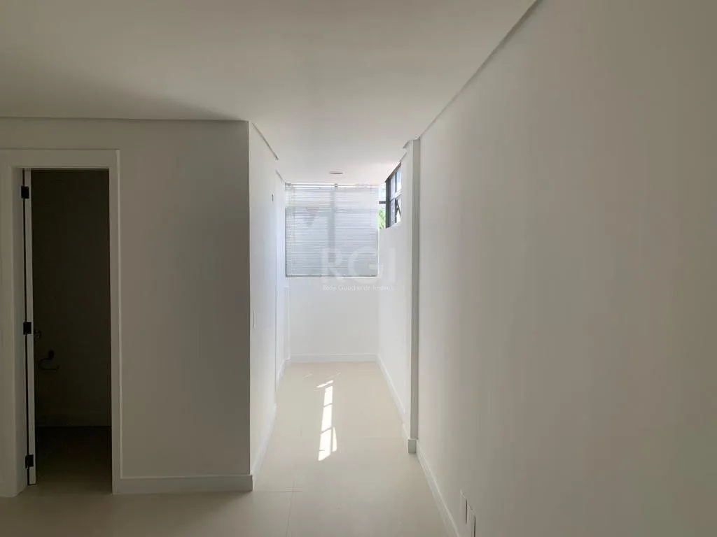 Imagem Sala comercial na Getúlio Vargas com 81,92m² privativos