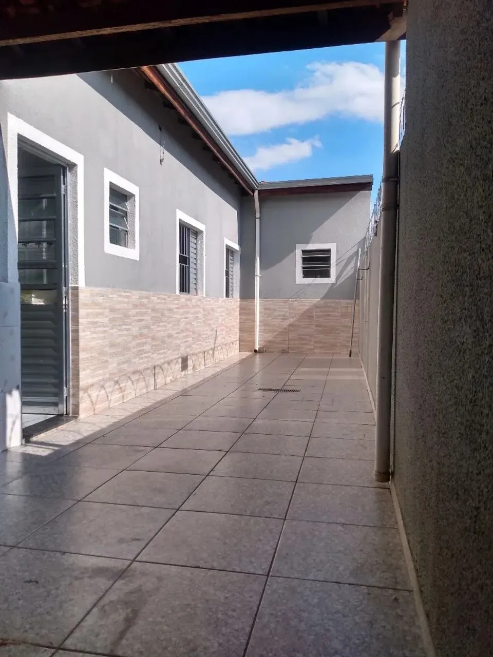 Imagem Imperdível: Casa à venda em Sorocaba-SP, Jardim Paulista! 3 quartos, 1 suíte, 1 sala, 2 banheiros, 1 vaga, 110m².