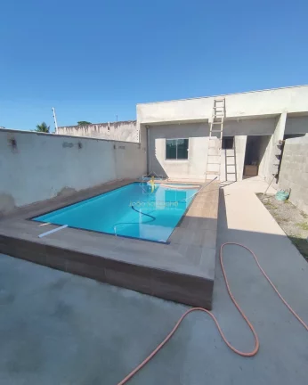 Imagem Casa com piscina para venda em Guaratuba(Balneário Nereidas), próximo ao mar, ótimo preço!!