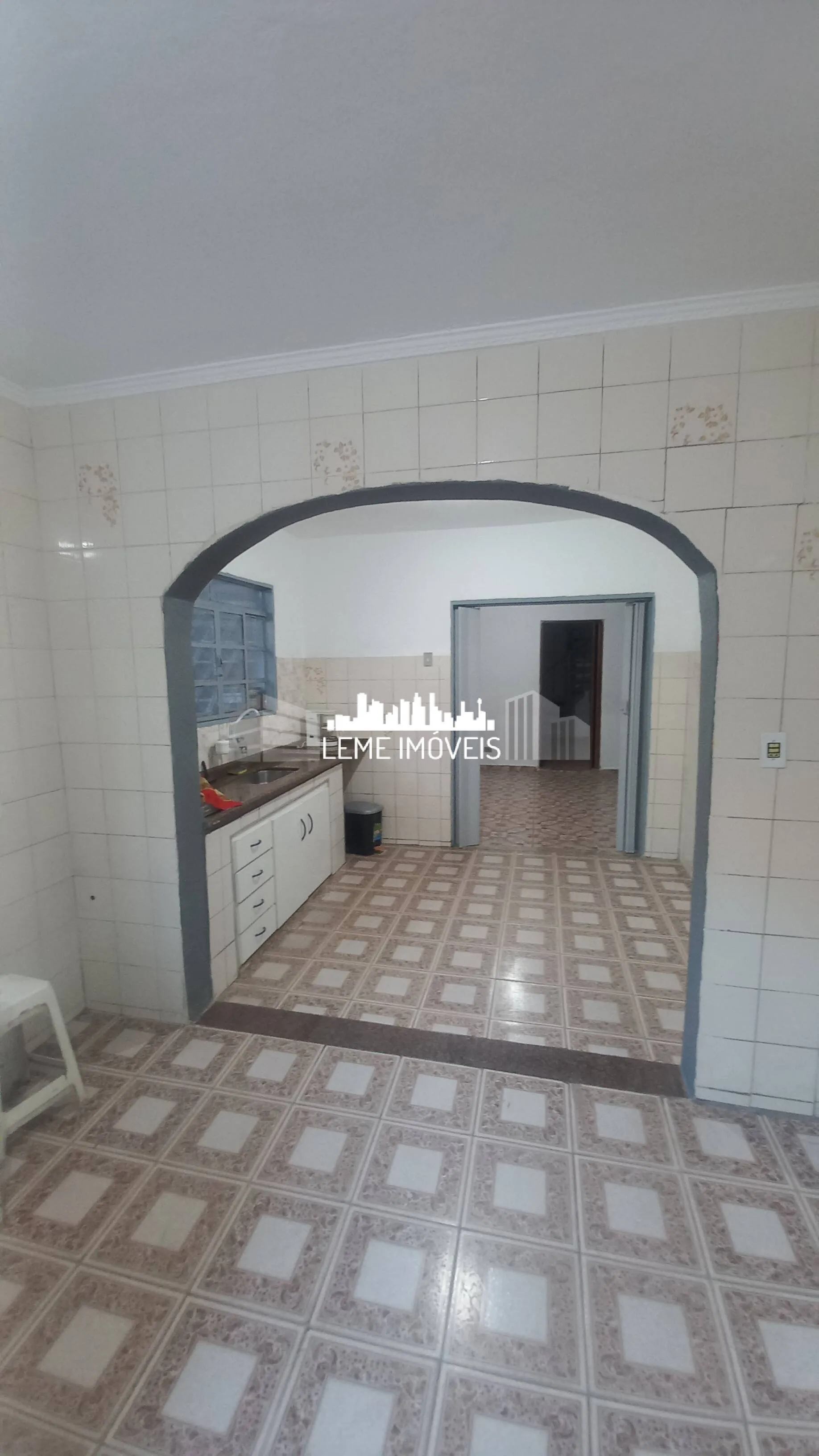Imagem SOBRADO AMPLO COM DOCUMENTAÇÃO 100%!!! FINANCIE E UTILIZE O FGTS!!!