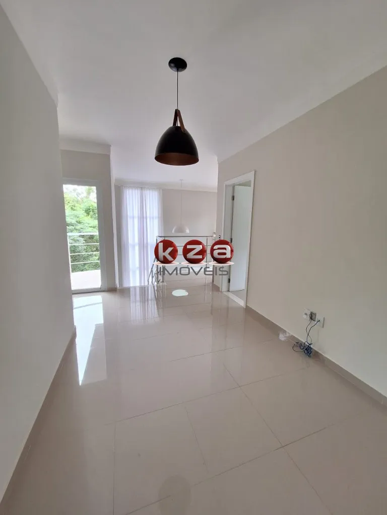 Imagem Casa em condomínio exclusivo em Valinhos-SP, 3 quartos, 3 suítes, 2 salas, 4 banheiros, 245,98 m² de área.