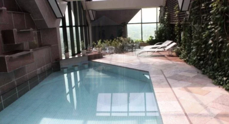 Imagem Flat disponível para locação no Golden Tower Residence, com 40m², 1 dormitório e 1 vaga