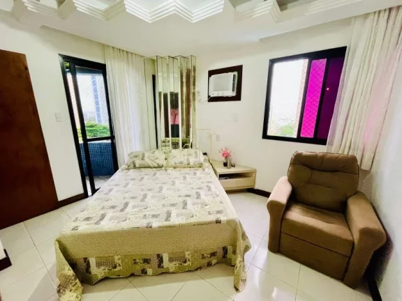 Imagem Apartamento bem localizado e amplo com três quartos a venda na Pituba