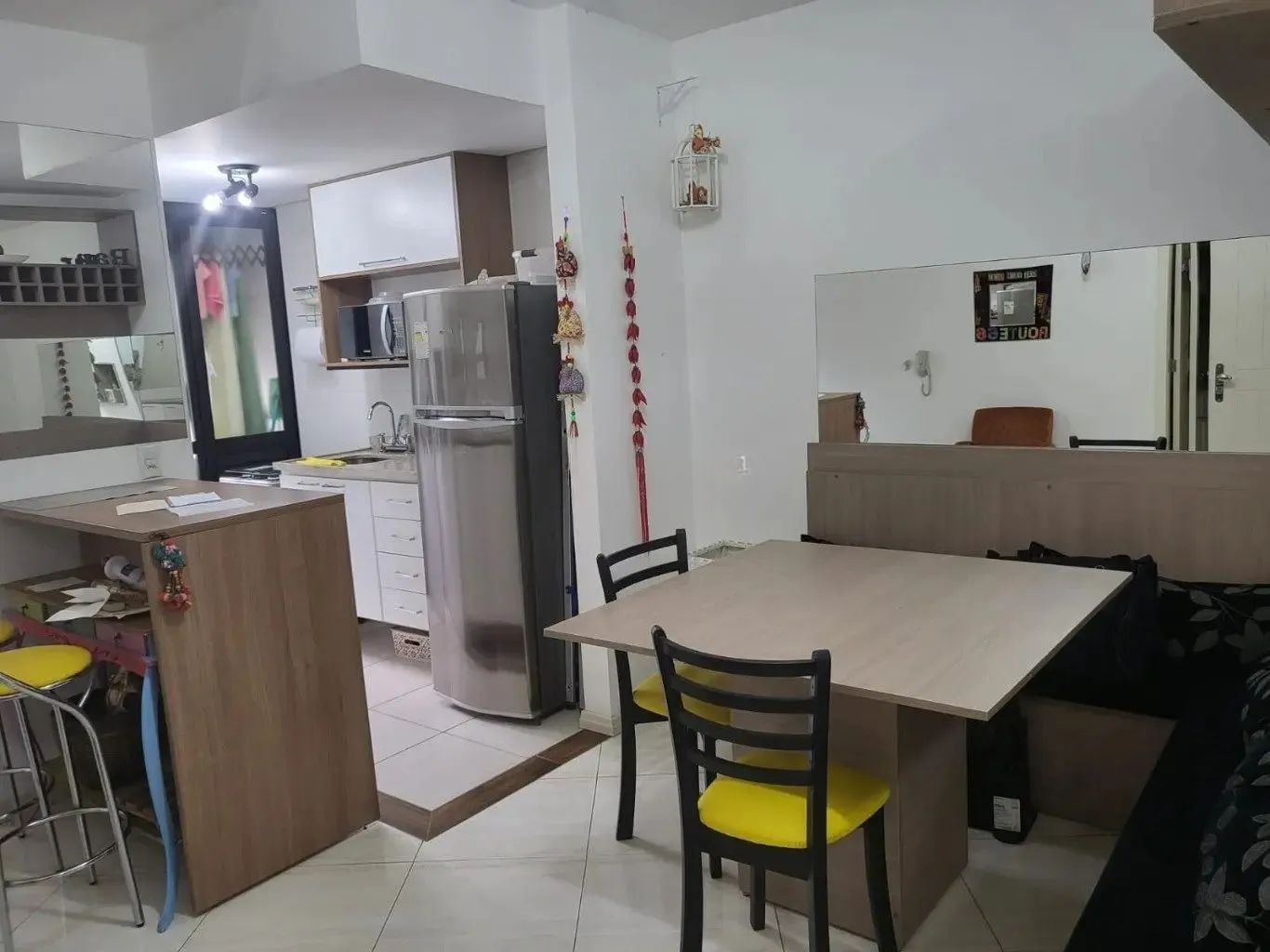 Imagem Apartamento com 1 quarto e 53m² à venda em Menino Deus, Porto Alegre.