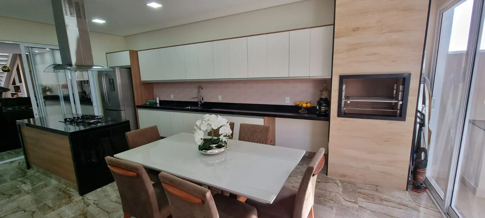 Imagem LINDA CASA NO CONDOMÍNIO PORTAL VILLE FLAMBOYANT 217M²!!!