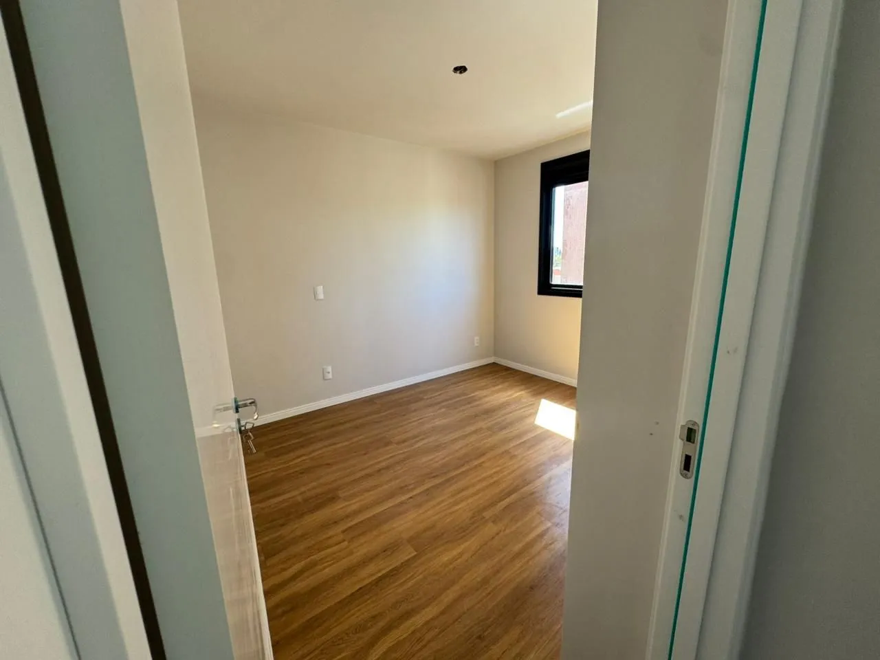 Imagem Apartamento de 2 dormitórios e vaga semi mobiliado em Canoas