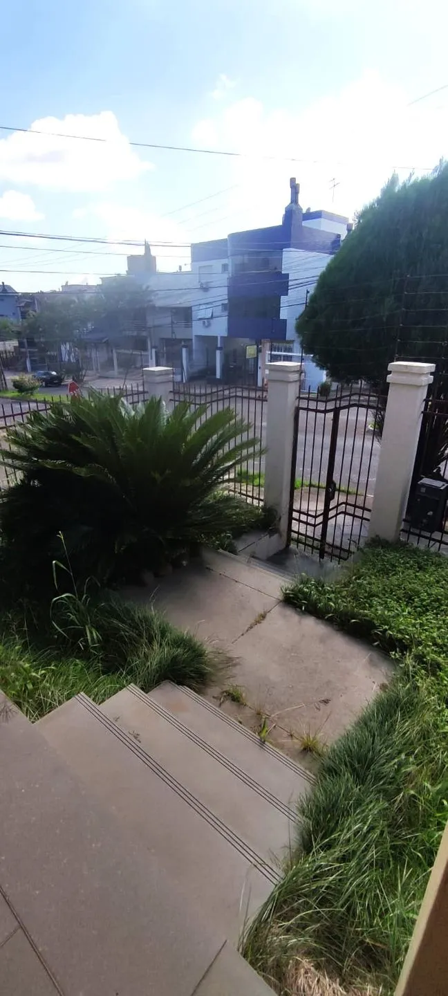 Imagem Triplex à venda em Porto Alegre, Jardim Itu-Sabará, com 5 quartos, 338.77m2