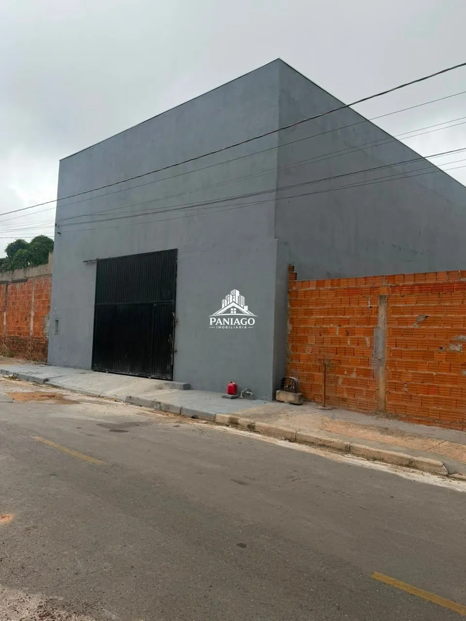 Imagem GALPÃO COMERCIAL PARA LOCAÇÃO PRÓXIMO AO CONTORNO LESTE
