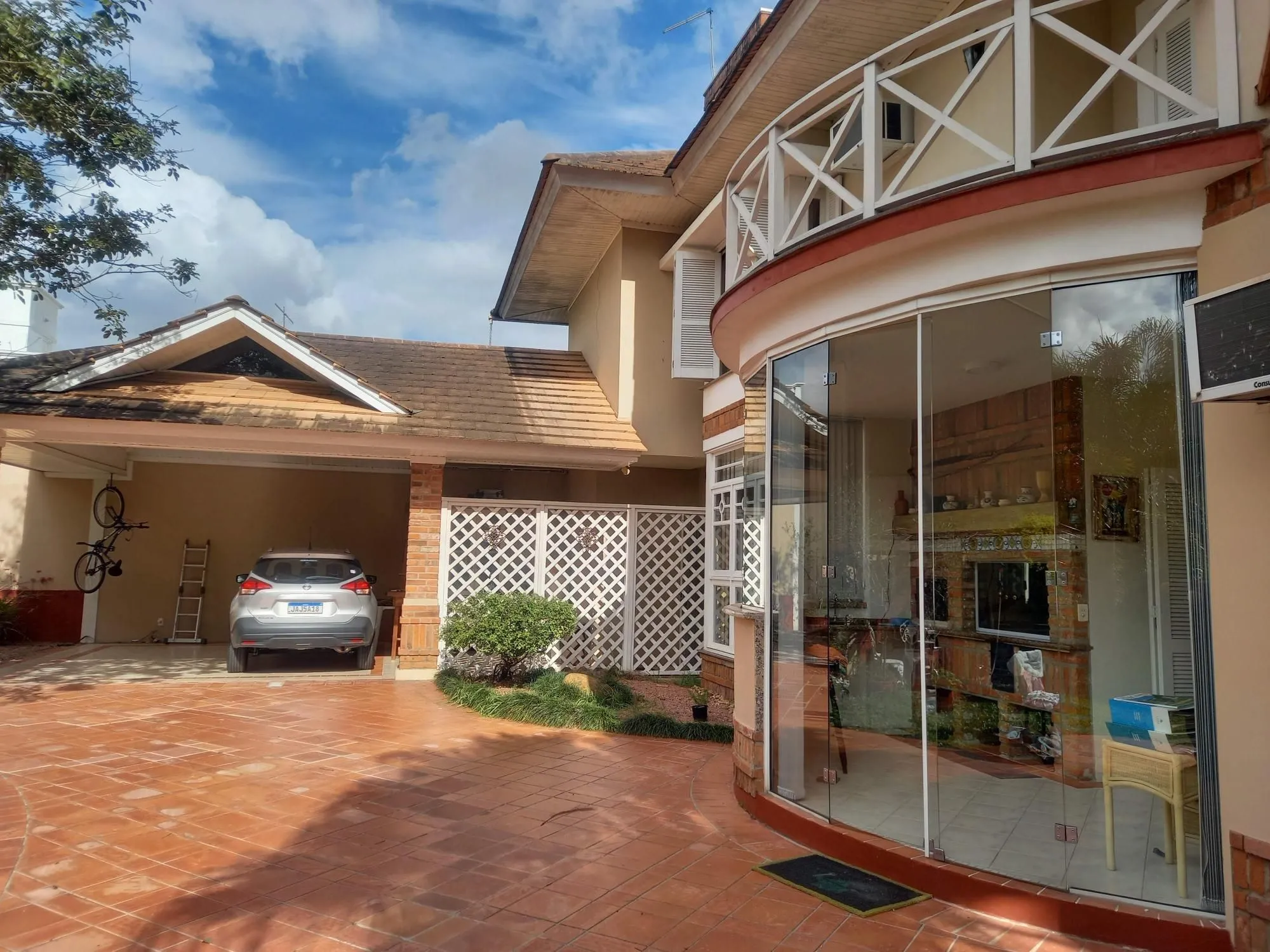 Imagem Excelente sobrado 242m²/3dormitórios/Moinhos de Vento/Canoas