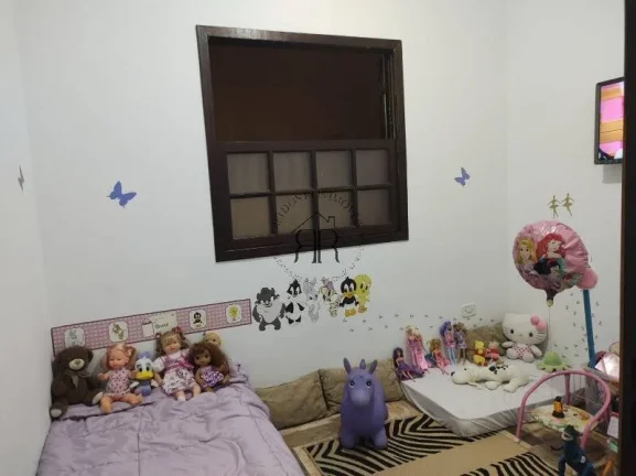 Imagem Venha conhecer a sua nova casa dos sonhos! Localizada em um bairro tranquilo e residencial, esta lin...