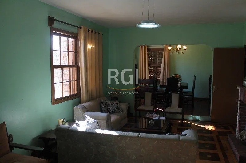 Imagem Casa para Venda - 220m², 4 dormitórios, 9 vagas - Cristal