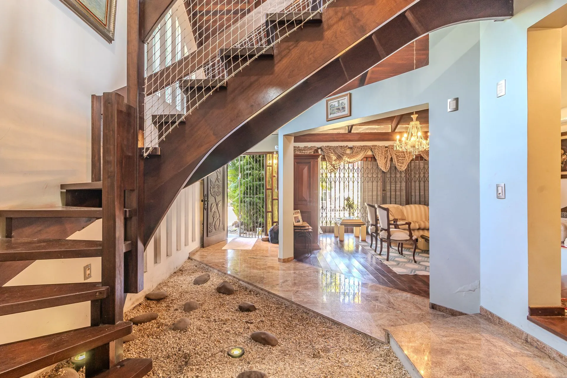 Imagem CASA À VENDA - rua Tito Marques Fernandes, Bairro ipanema POA/RS