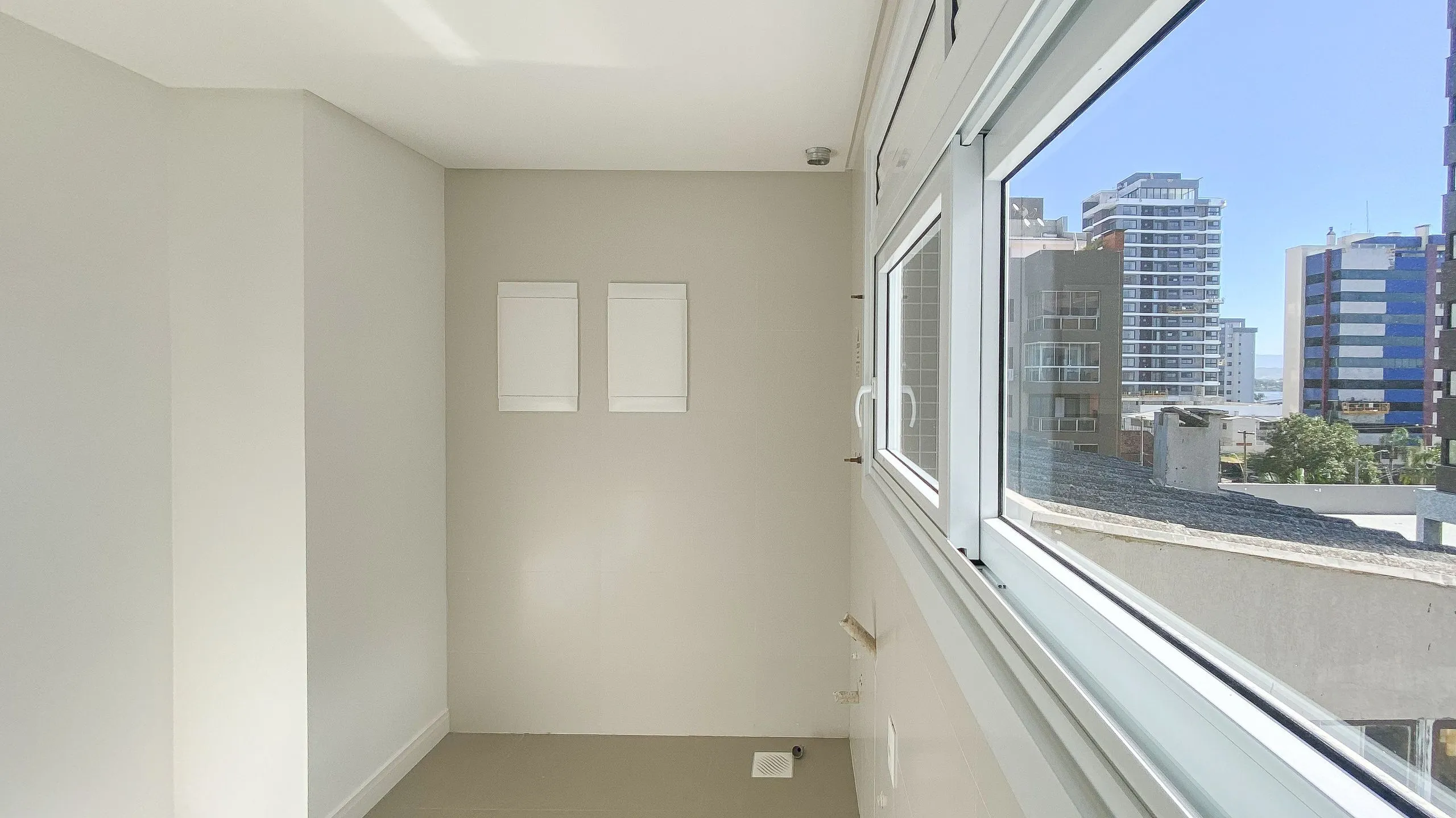 Imagem Apartamento à venda em Torres, Predial, com 2 quartos, 100.44m2