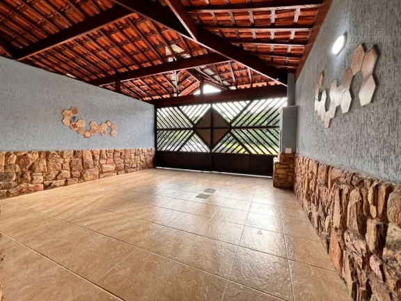 Imagem Casa Geminada à Venda - 2 Dorms (1 Suíte) | Área Gourmet | R$ 550.000