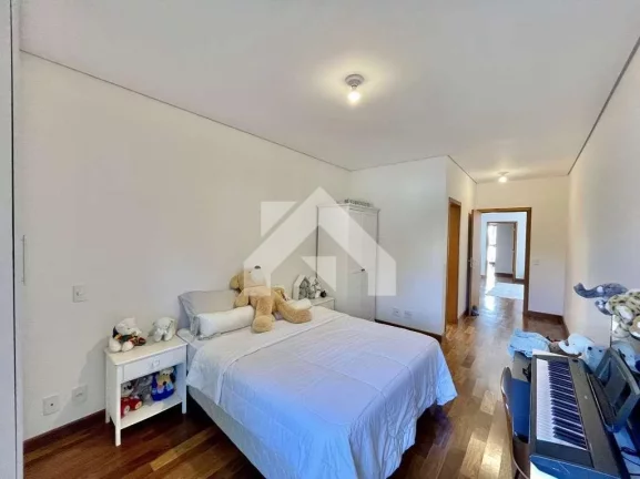 Imagem Casa de Condomínio em Moinho Velho - Cotia