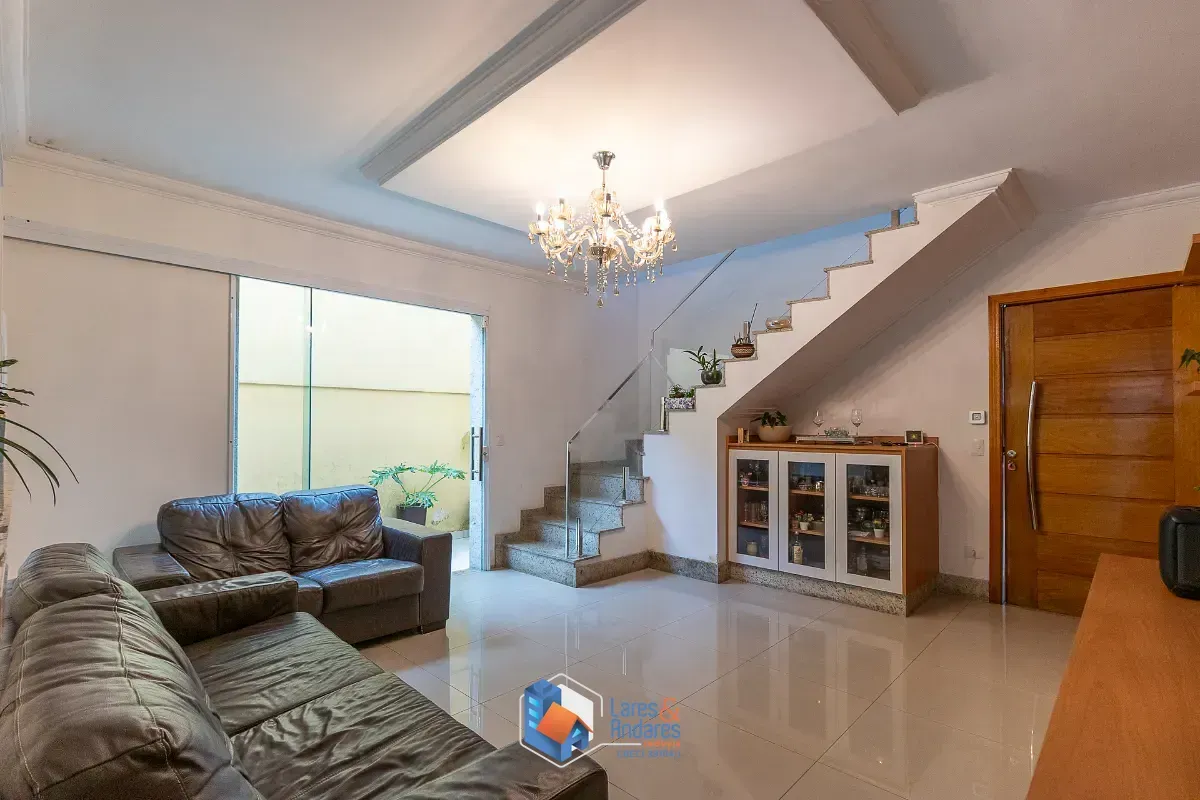 Imagem Casa para venda em Interlagos com 3 quartos, sendo 3 suítes, 125m²