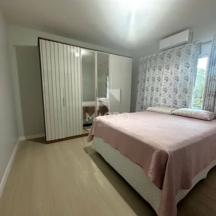 Imagem Casa Sobrado | Barra do Rio Cerro | 6 quartos (2 suítes) | 248m²