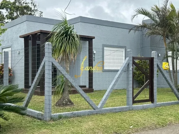 Imagem Casa de esquina, com dois dormitórios semi mobiliada