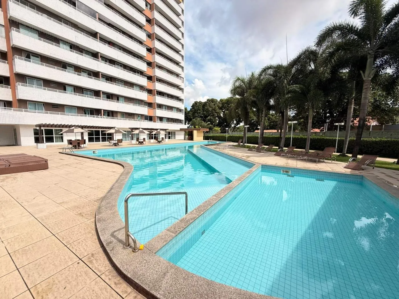Imagem Apartamento para Venda em Fortaleza, Parquelândia, 3 dormitórios, 2 suítes, 2 banheiros, 3 vagas