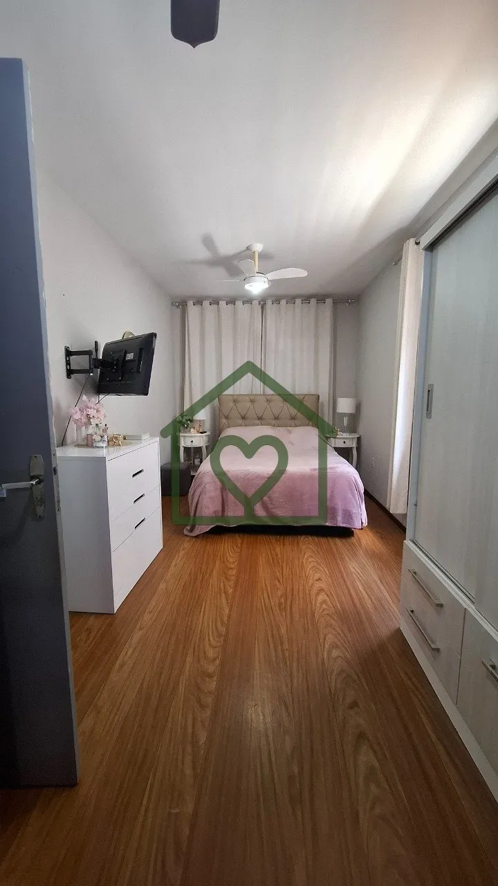 Imagem Imóvel residencial localizado no Bairro Glória, composto por um terreno de topografia plana com me...