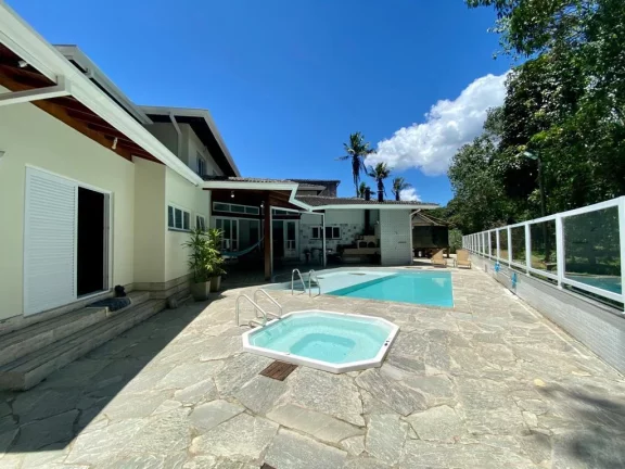 Imagem Casa em Condomínio para Venda em Ubatuba / SP no bairro Horto Florestal