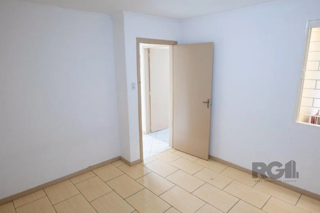 Imagem Casa para Venda com 6 dormitórios e 4 vagas no bairro Espirito Santo