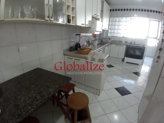 Imagem Apartamento a venda com 3 quartos, dependência, vista lateral para o mar no bairro Pompéia em Santos por R$850.000,00