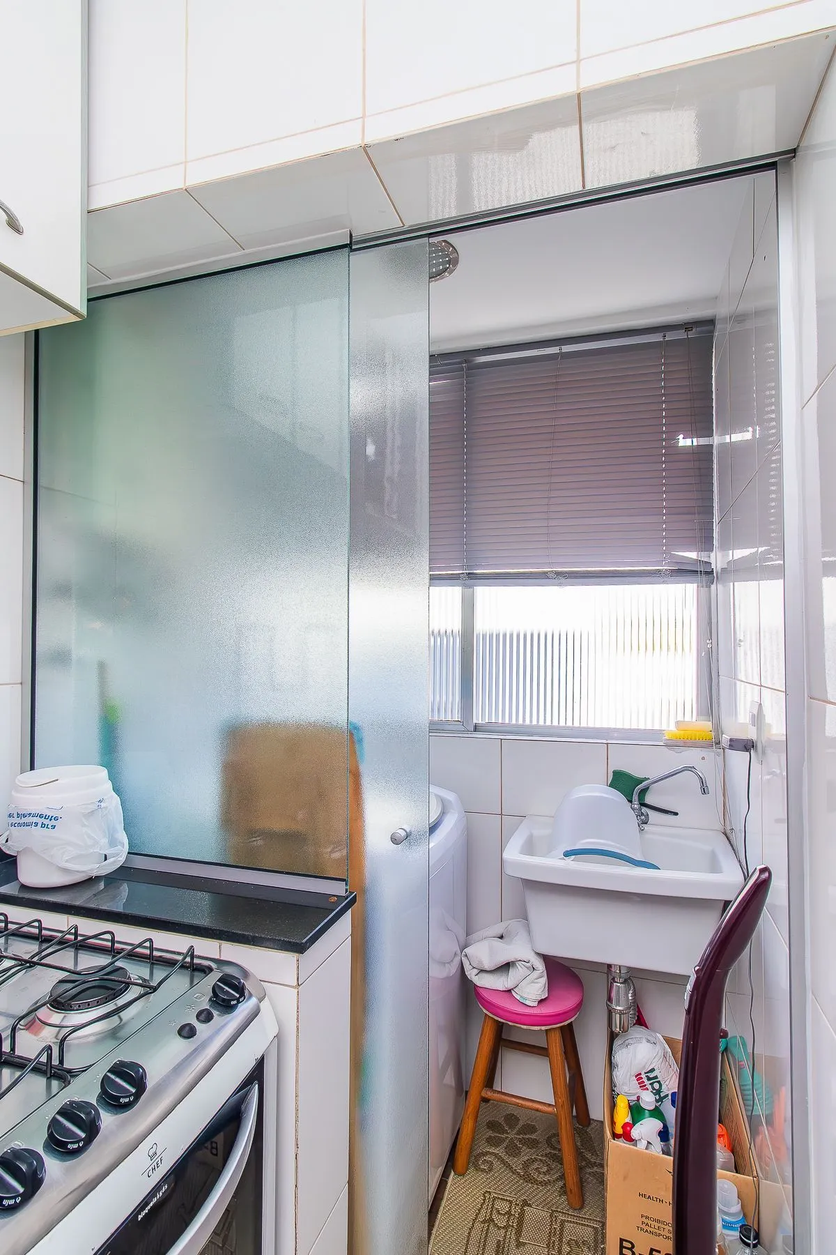Imagem Amplo apartamento duplex com 2 dormitórios e 1 vaga de garagem.