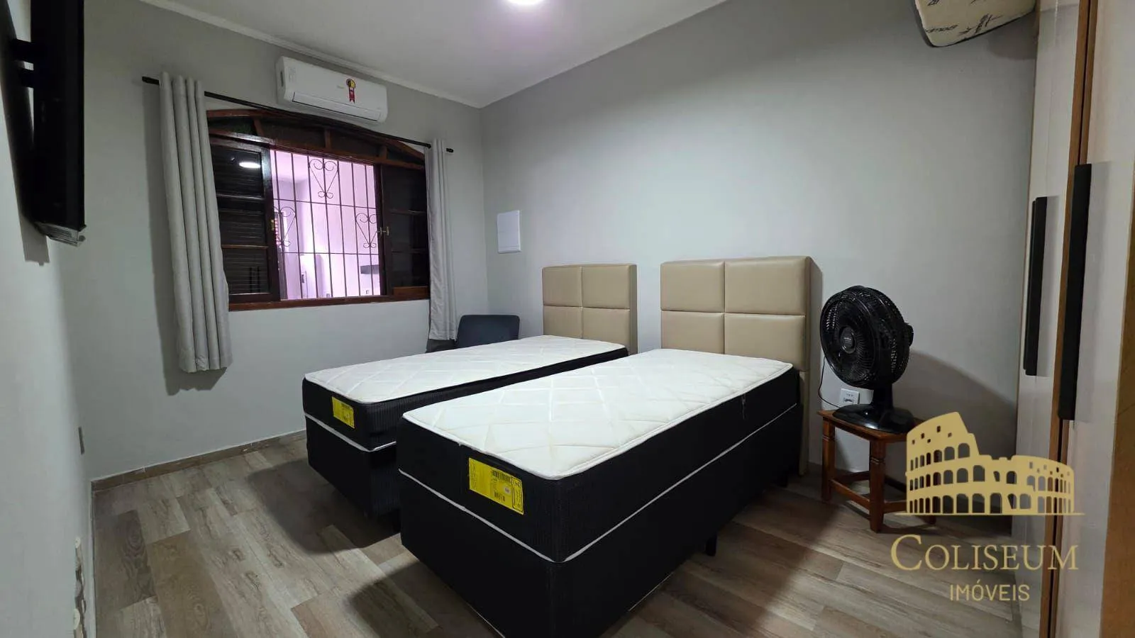 Imagem Casa com 2 dormitórios à venda, 140 m² por R$ 1.170.000,00 - Vila Guilhermina - Praia Grande/SP