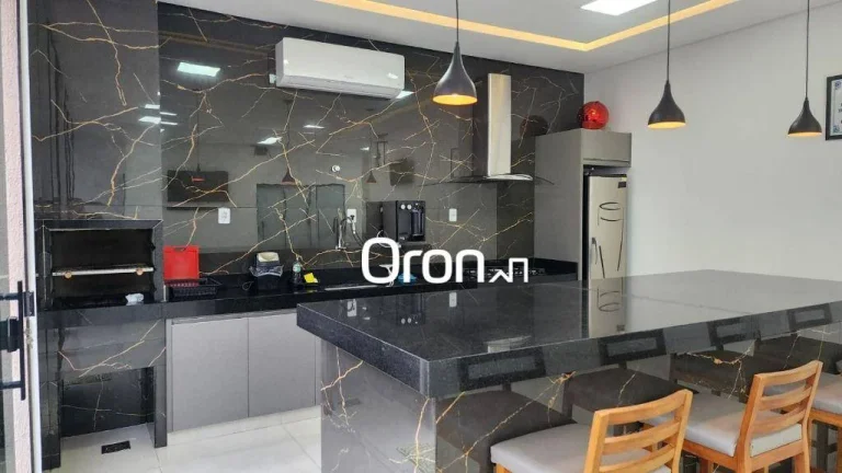 Imagem Casa com 3 dormitórios à venda, 261 m² por R$ 1.250.000,00 - Parque Amazônia - Goiânia/GO