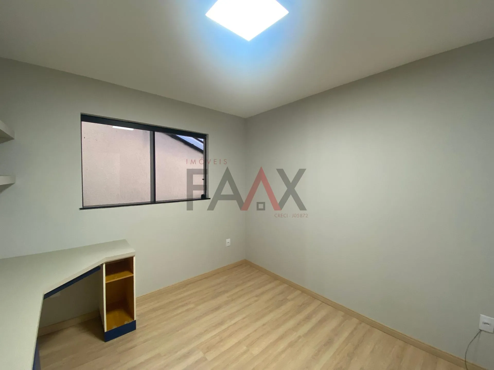 Imagem Sobrado com 4 dormitórios para locação,168.55 m², Alto da XV, GUARAPUAVA - PR