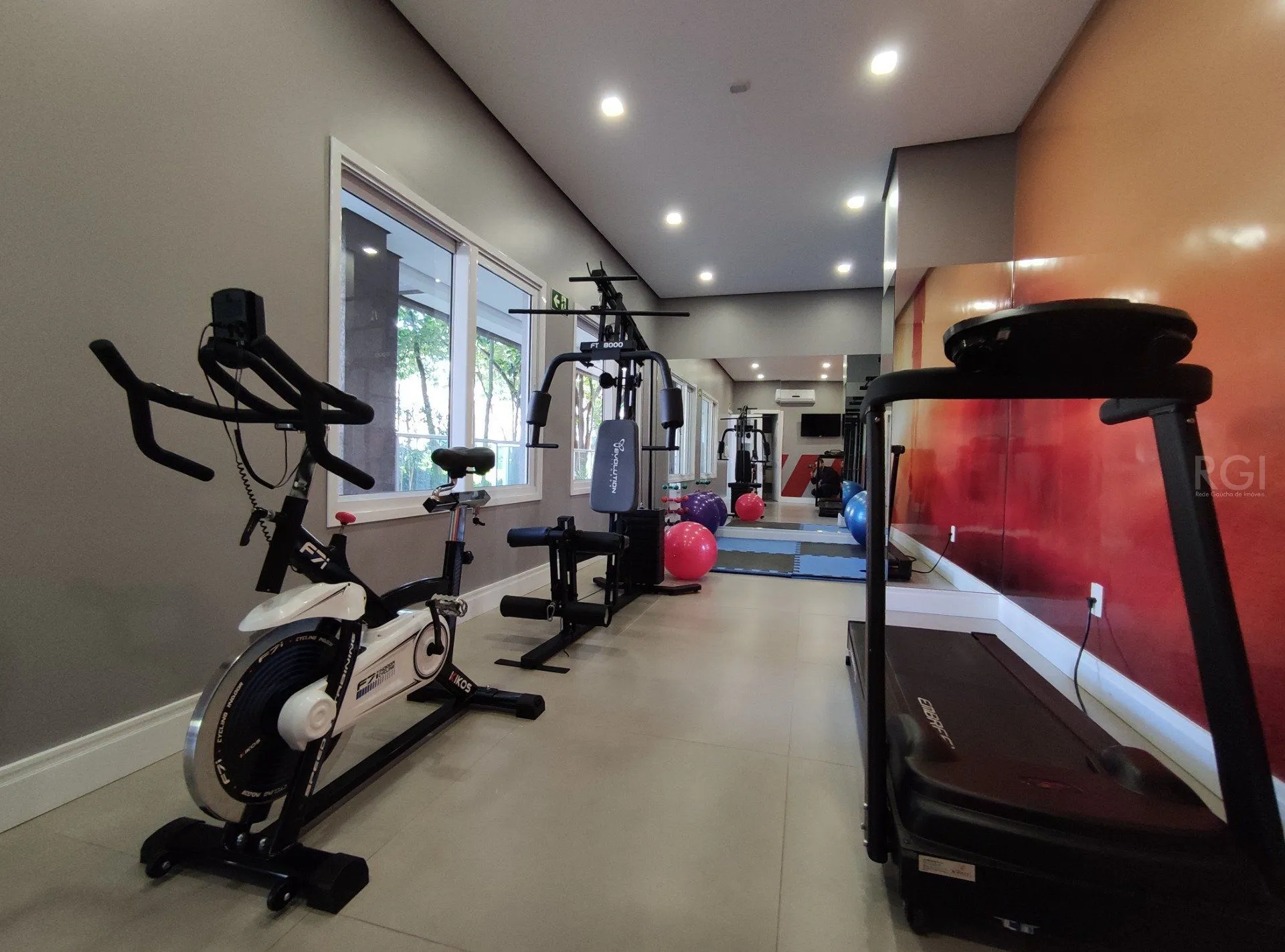 Imagem Apartamento para Venda - 57.72m², 2 dormitórios, sendo 1 suites, 1 vaga - Santo Antonio