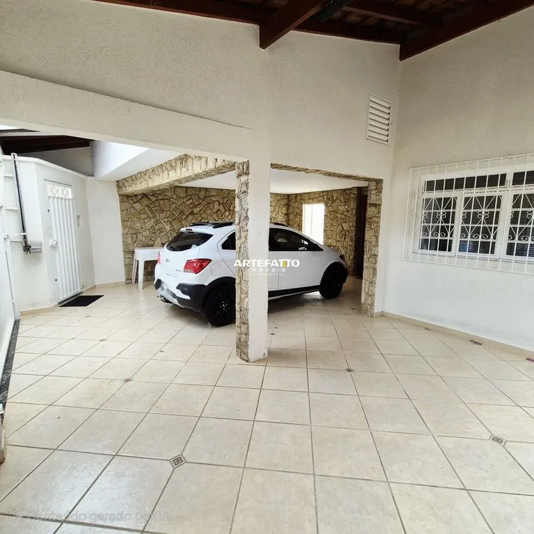 Imagem Casa com 4 dormitórios no bairro Vila Nossa Senhora das Graças