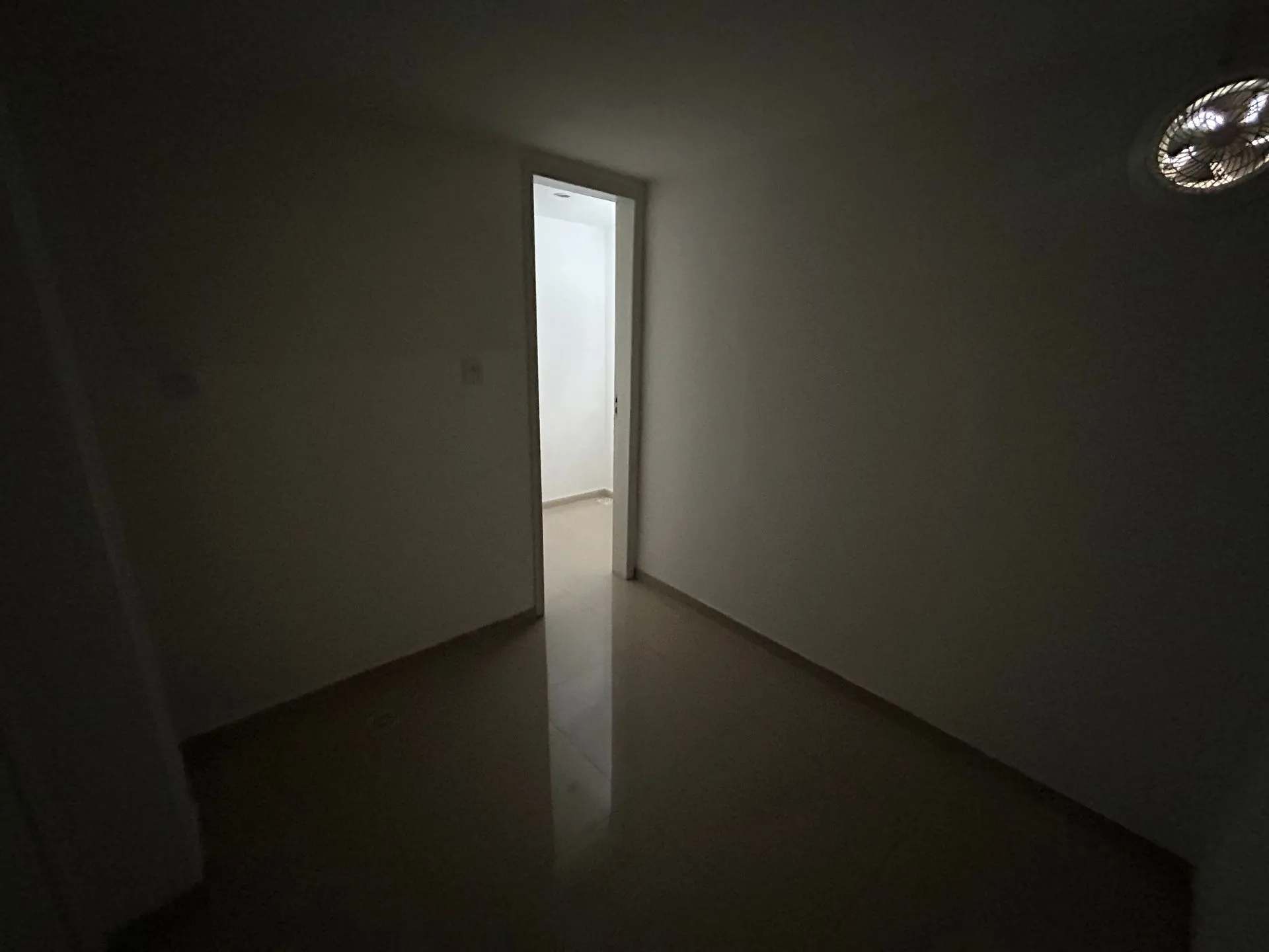Imagem Sala comercial à venda em Porto Alegre, Centro Histórico, 72m2
