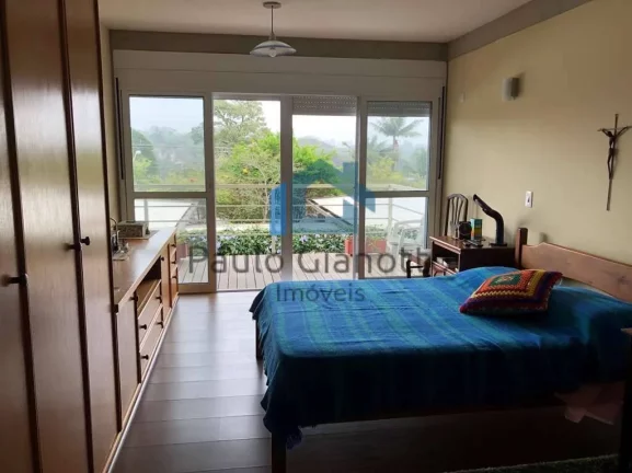 Imagem Casa Moderna à venda no Centro da Granja Viana